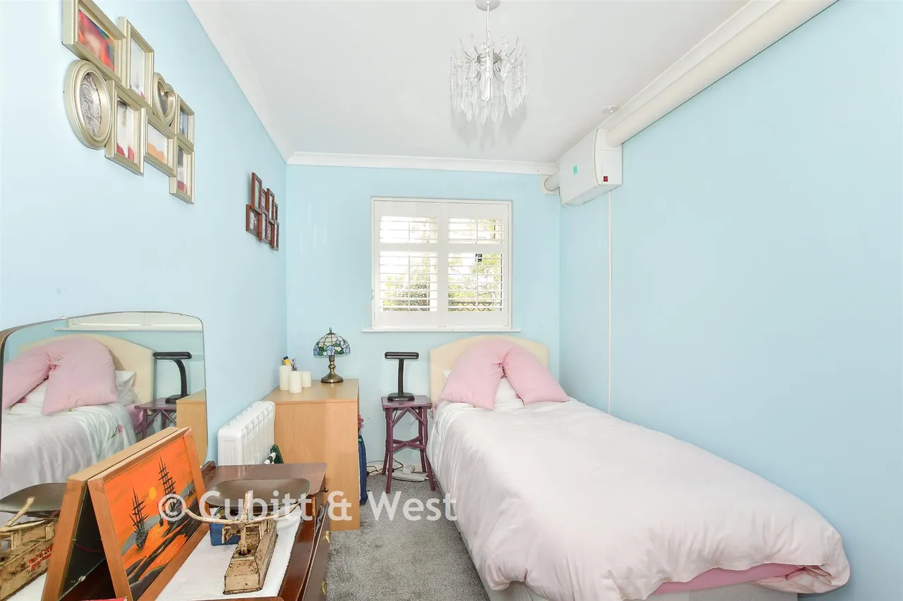 Balcombe Road, Haywards Heath, RH16, photo 8