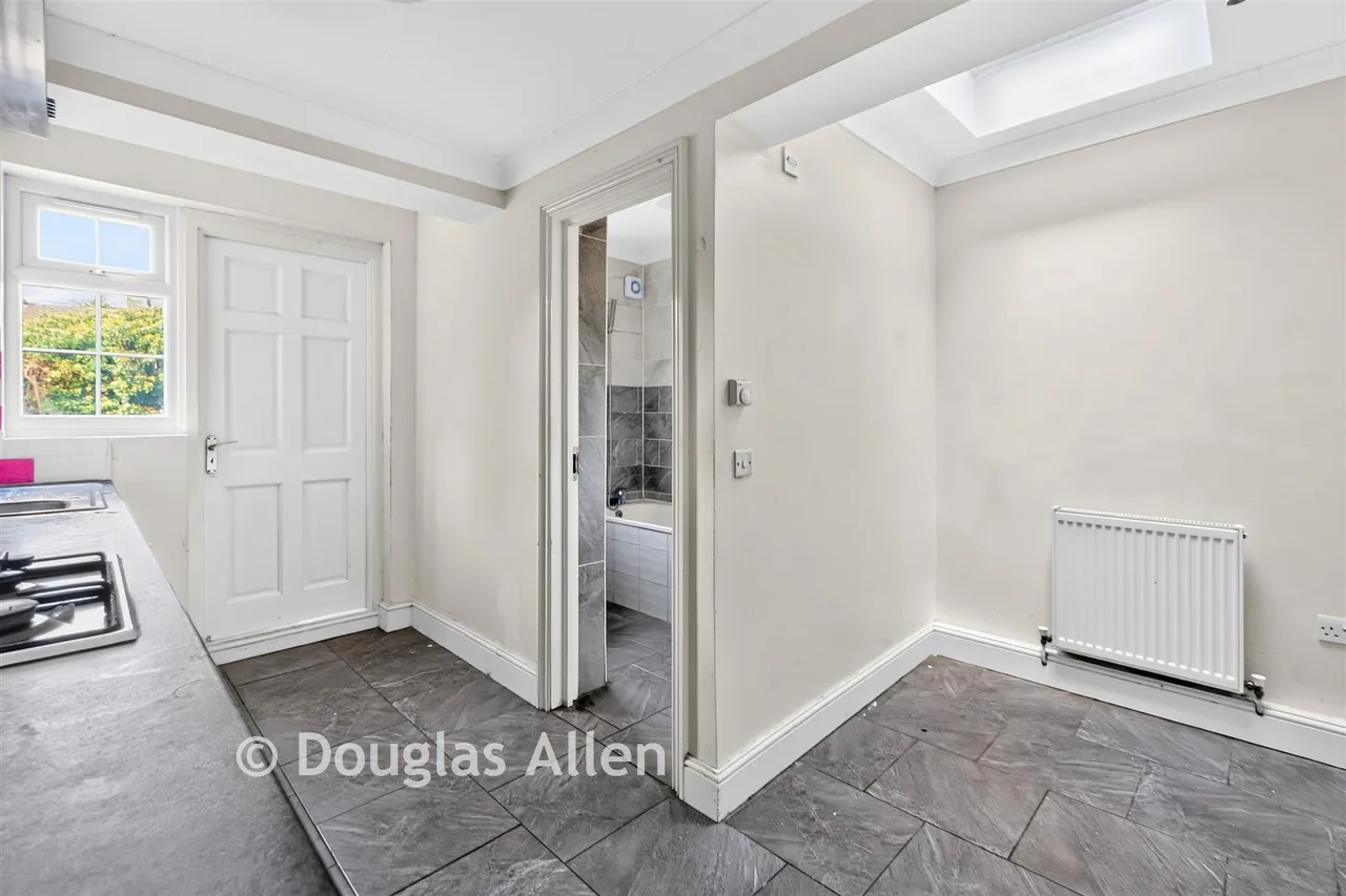 Railway Street, Romford, RM6, photo 9