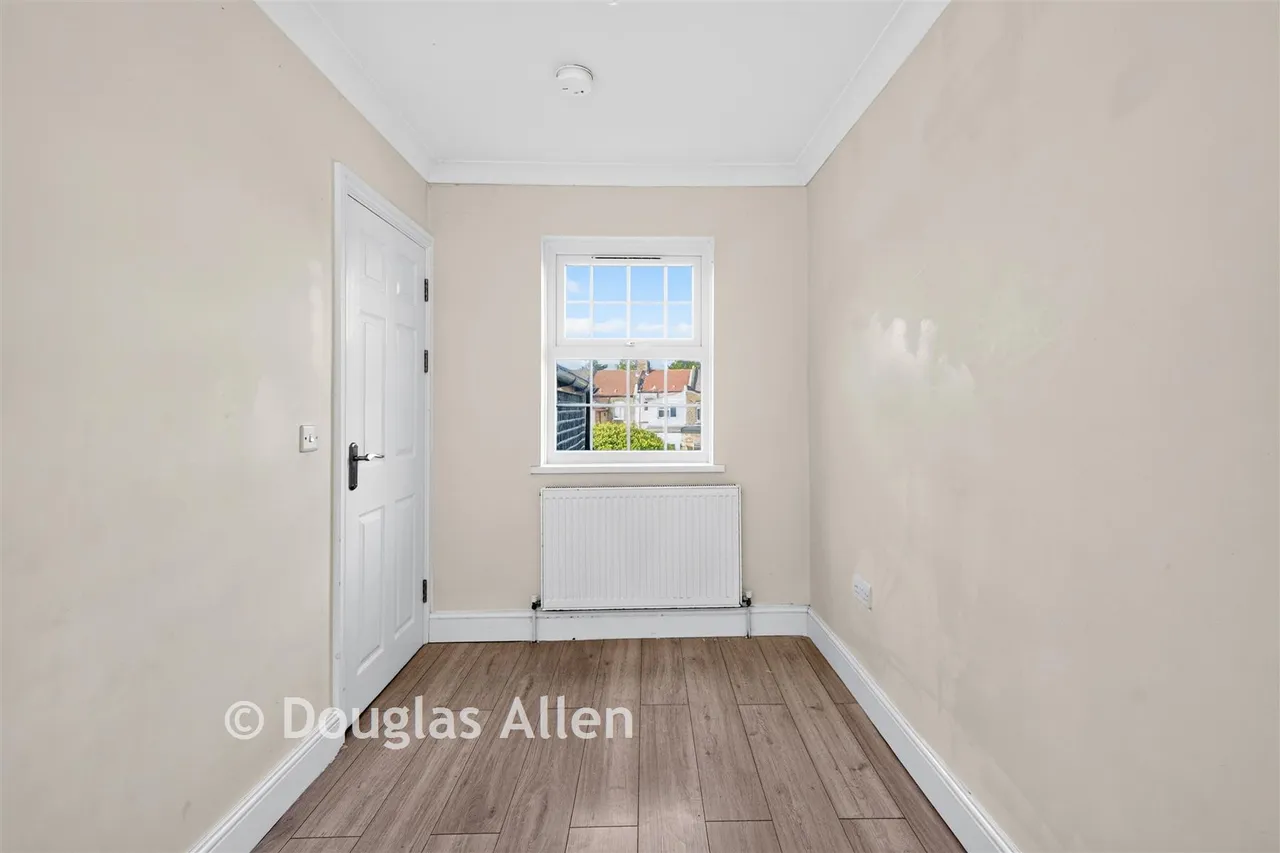 Railway Street, Romford, RM6, photo 6