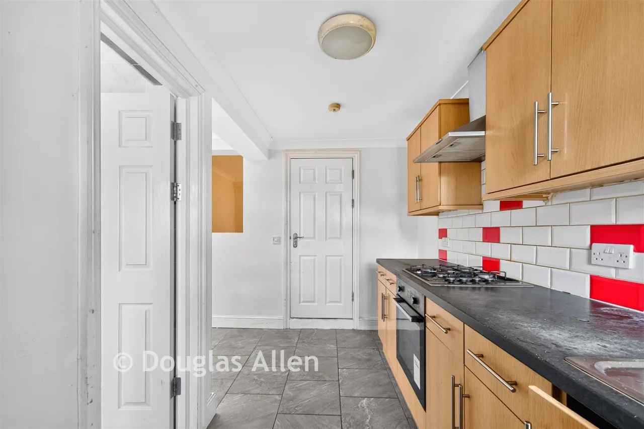 Railway Street, Romford, RM6, photo 4