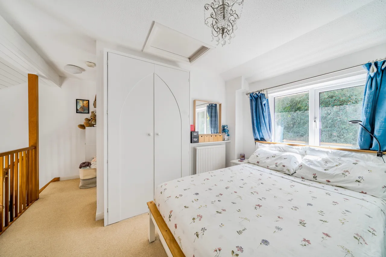 Salisbury Close, Alton, GU34, photo 5