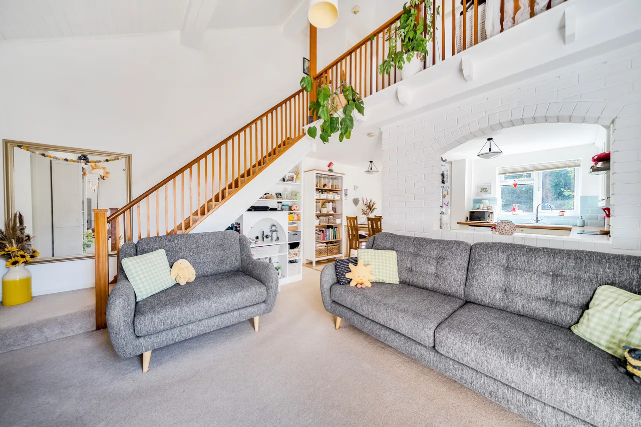 Salisbury Close, Alton, GU34, photo 9