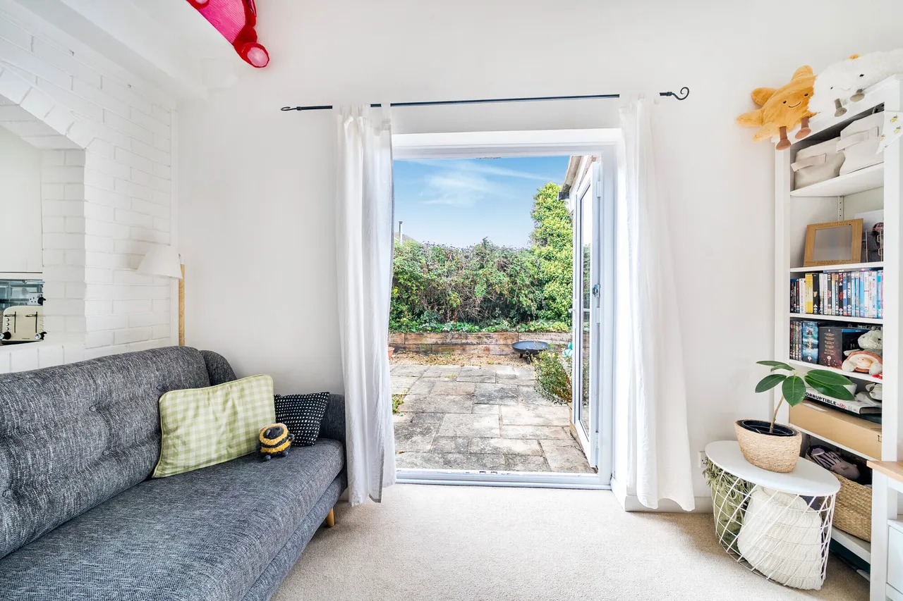 Salisbury Close, Alton, GU34, photo 10