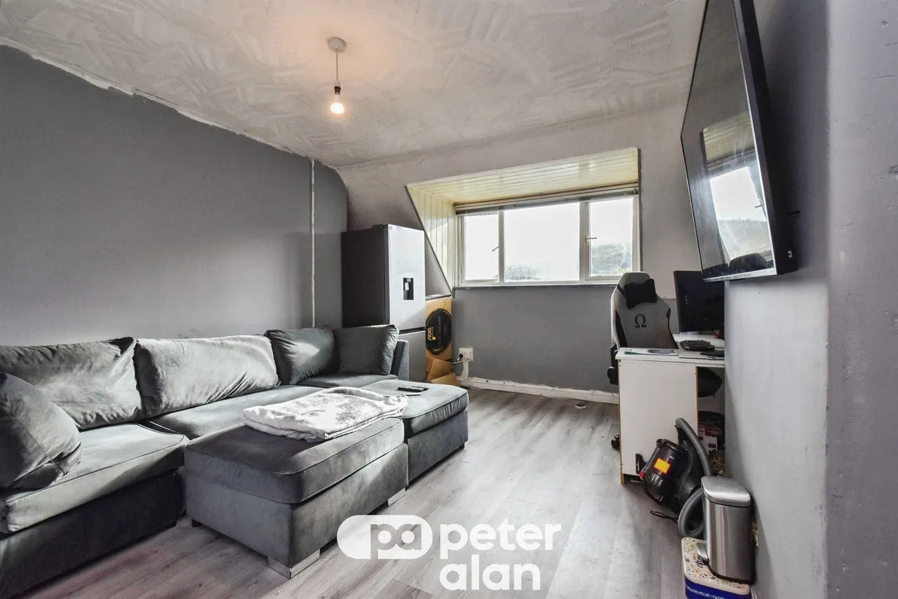 Treneol Aberdare, CF44, photo 11