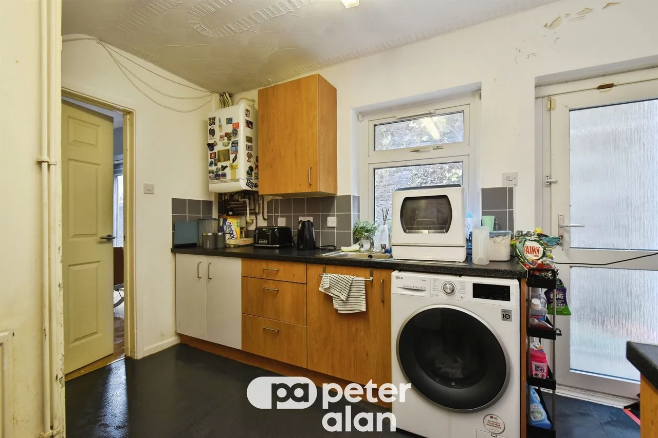 Treneol Aberdare, CF44, photo 6