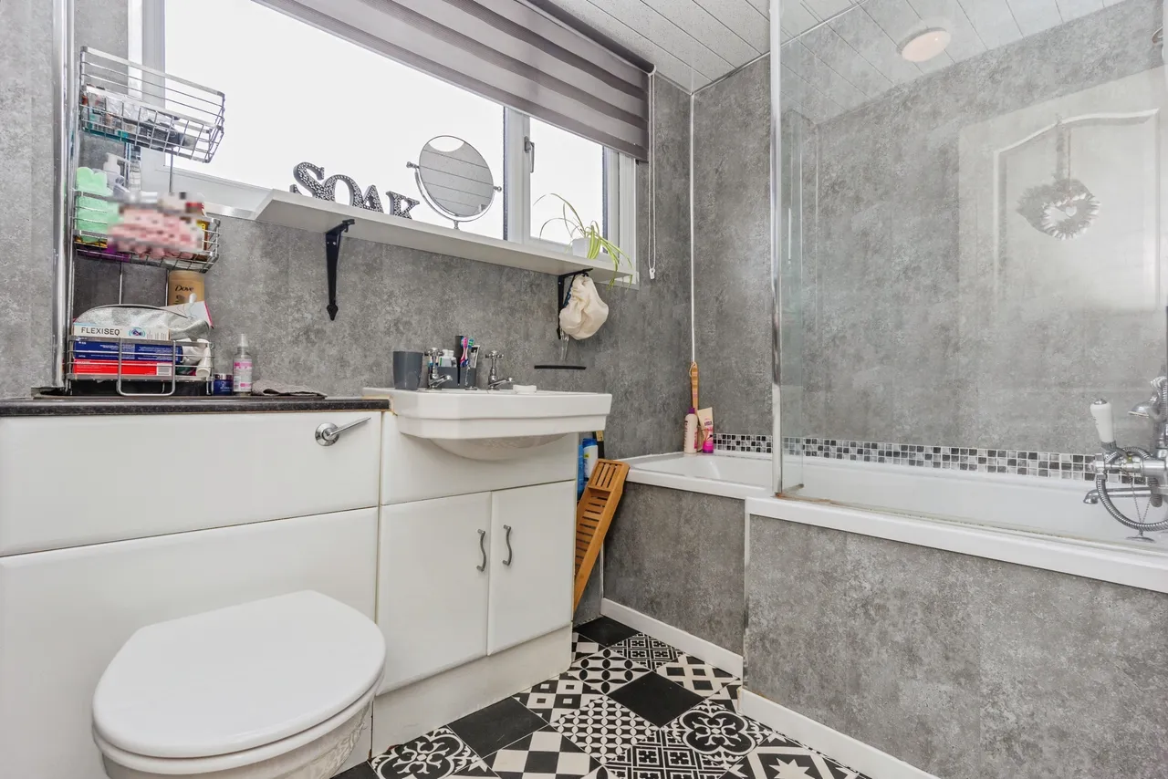 Parry Walk, Ashton-Under-Lyne, OL6, photo 13