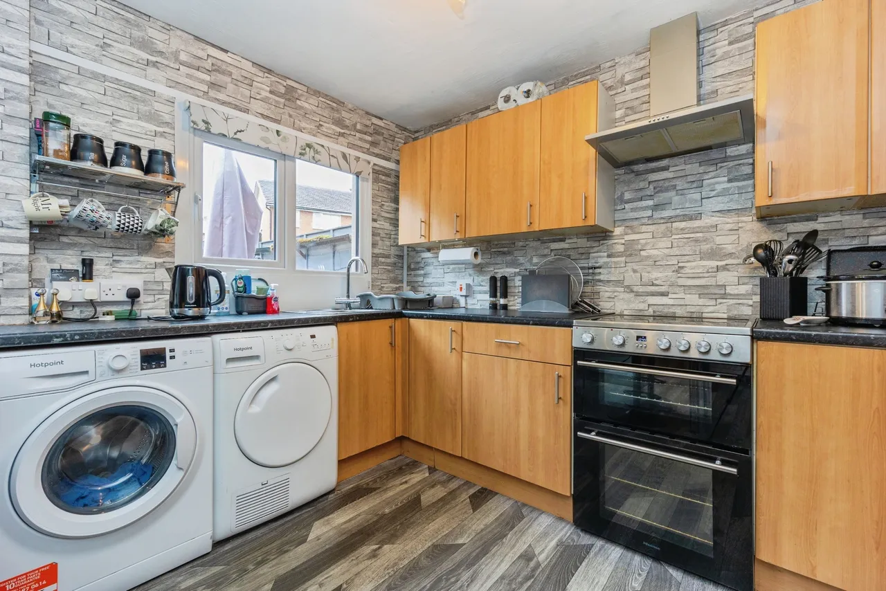 Parry Walk, Ashton-Under-Lyne, OL6, photo 9