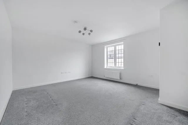Martingale Grove, Arborfield Green, RG2, photo 17