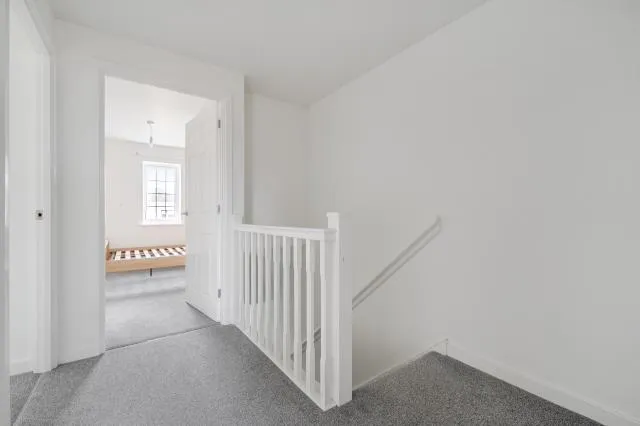Martingale Grove, Arborfield Green, RG2, photo 8