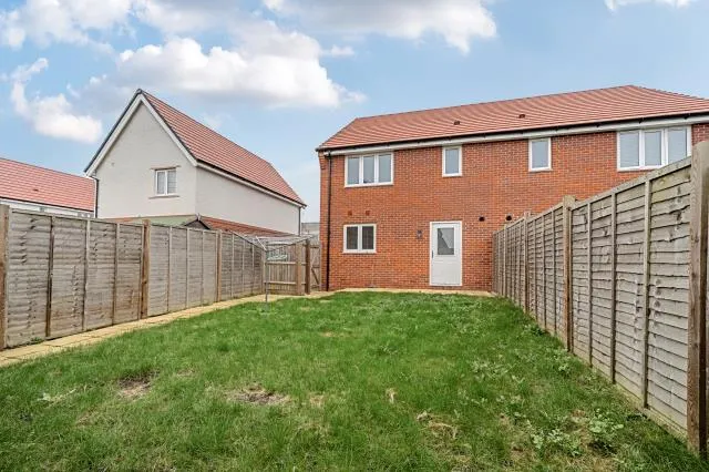 Martingale Grove, Arborfield Green, RG2, photo 21