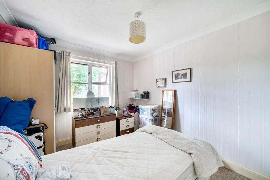 College Road, Epsom, KT17, photo 10