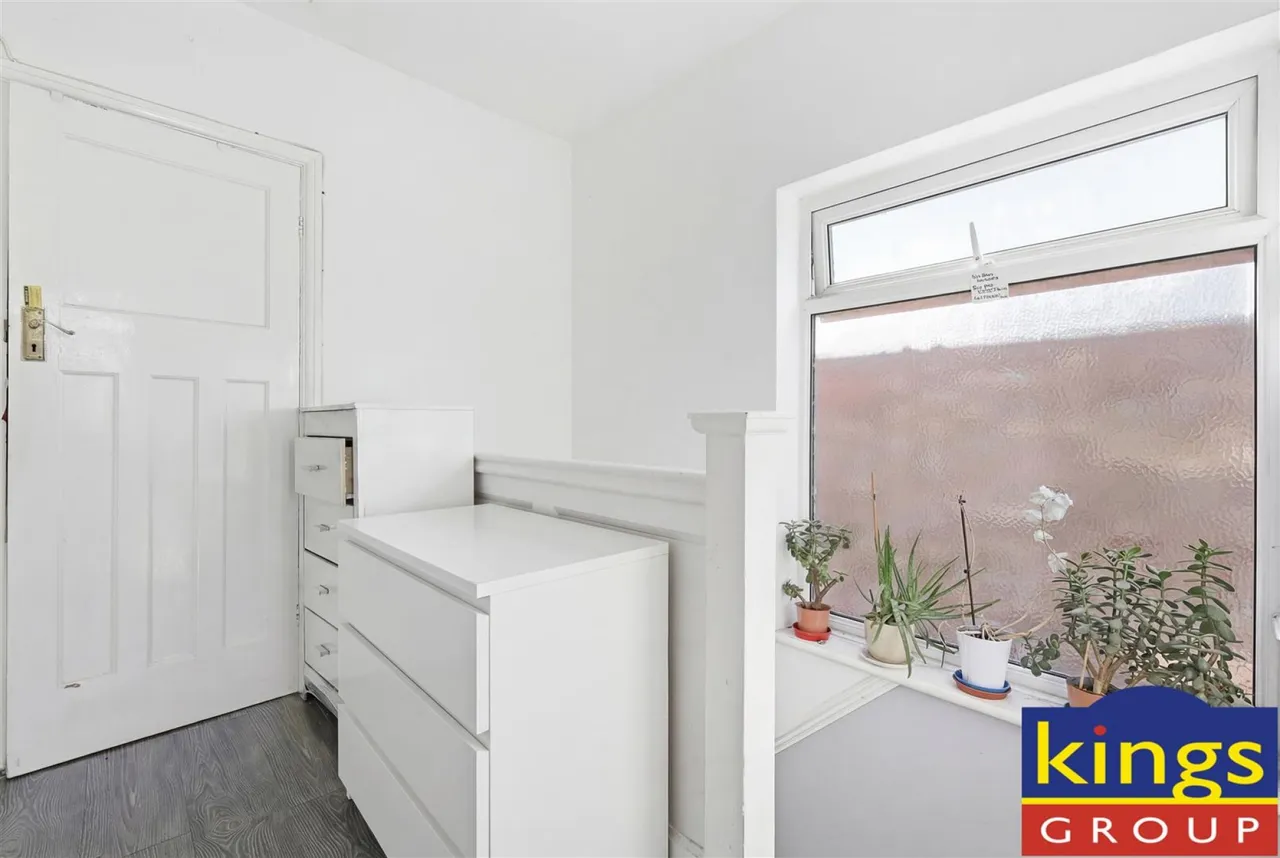 Middlesborough Road, Edmonton, N18, photo 13