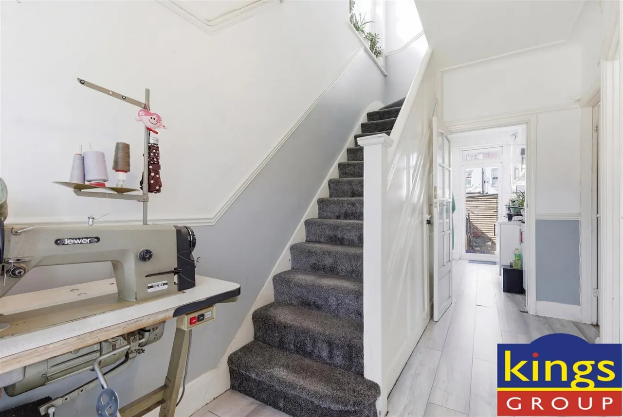 Middlesborough Road, Edmonton, N18, photo 5