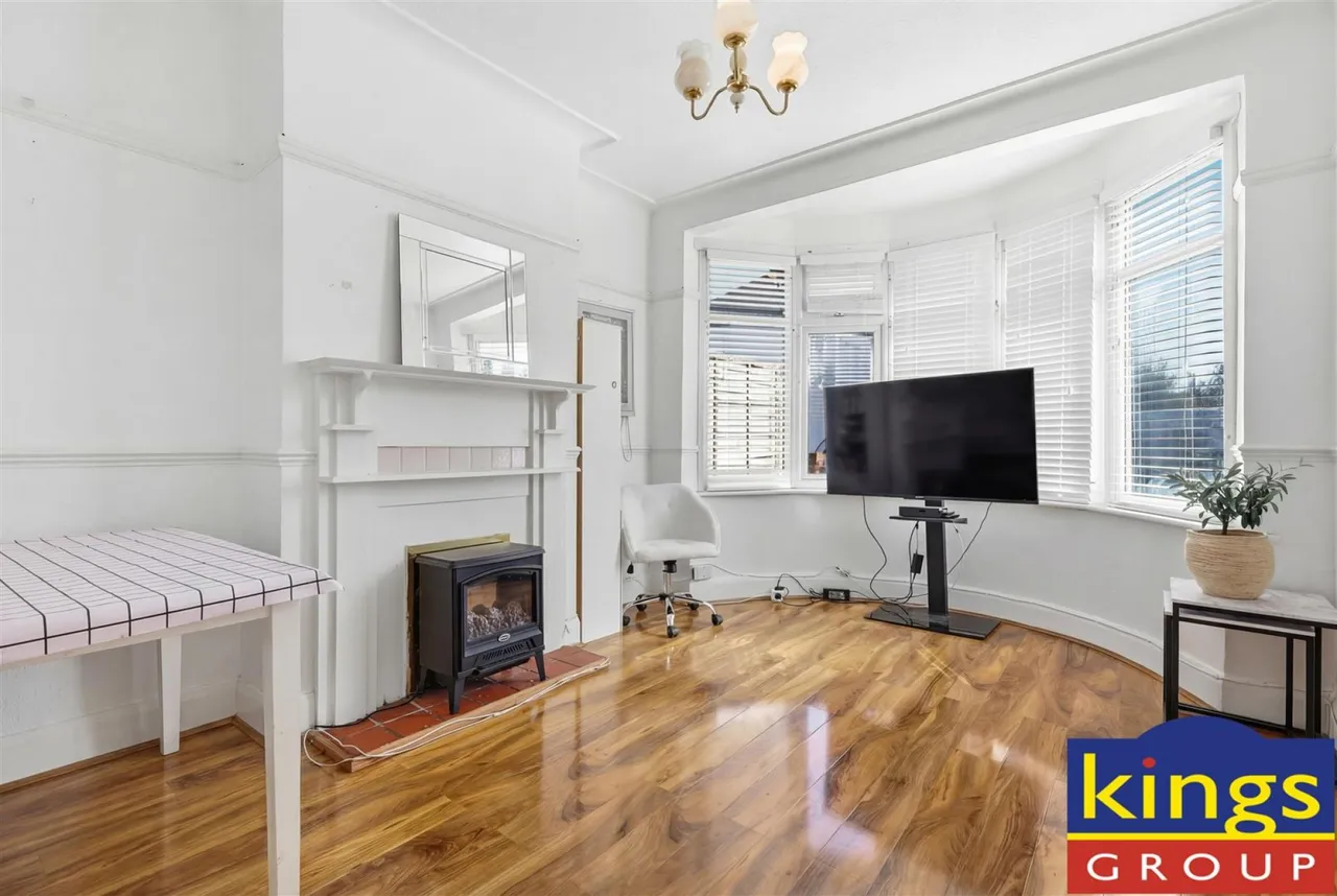 Middlesborough Road, Edmonton, N18, photo 2