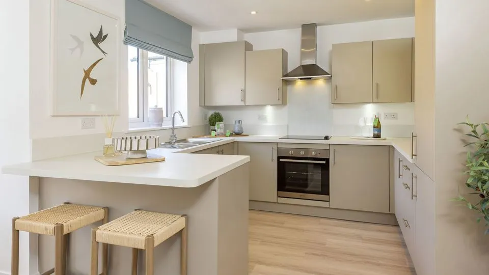 Birchwood, Farnham, GU9, photo 2