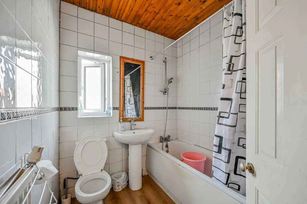 London, N17, photo 11