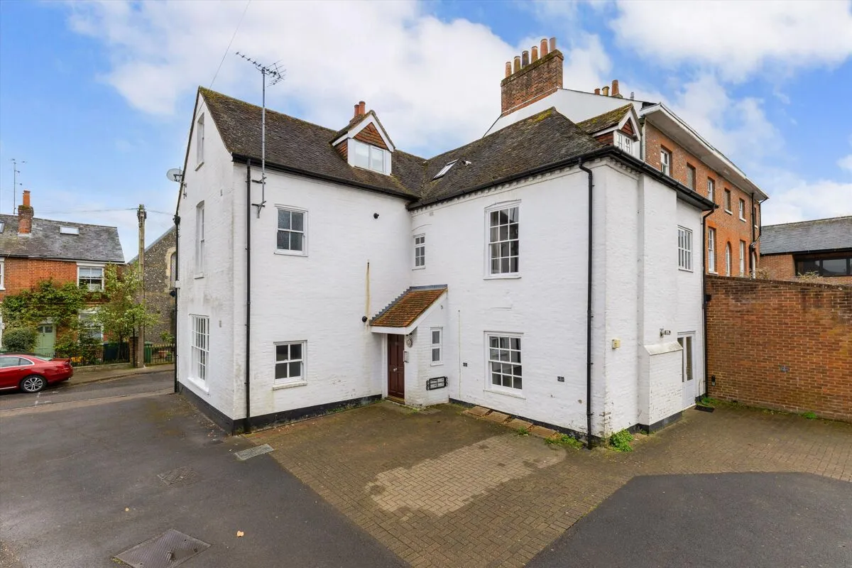 8 bed flat for sale, Parchment Street, Winchester, SO23