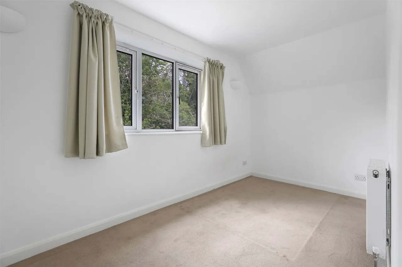 Elder Way, North Holmwood, RH5, photo 6