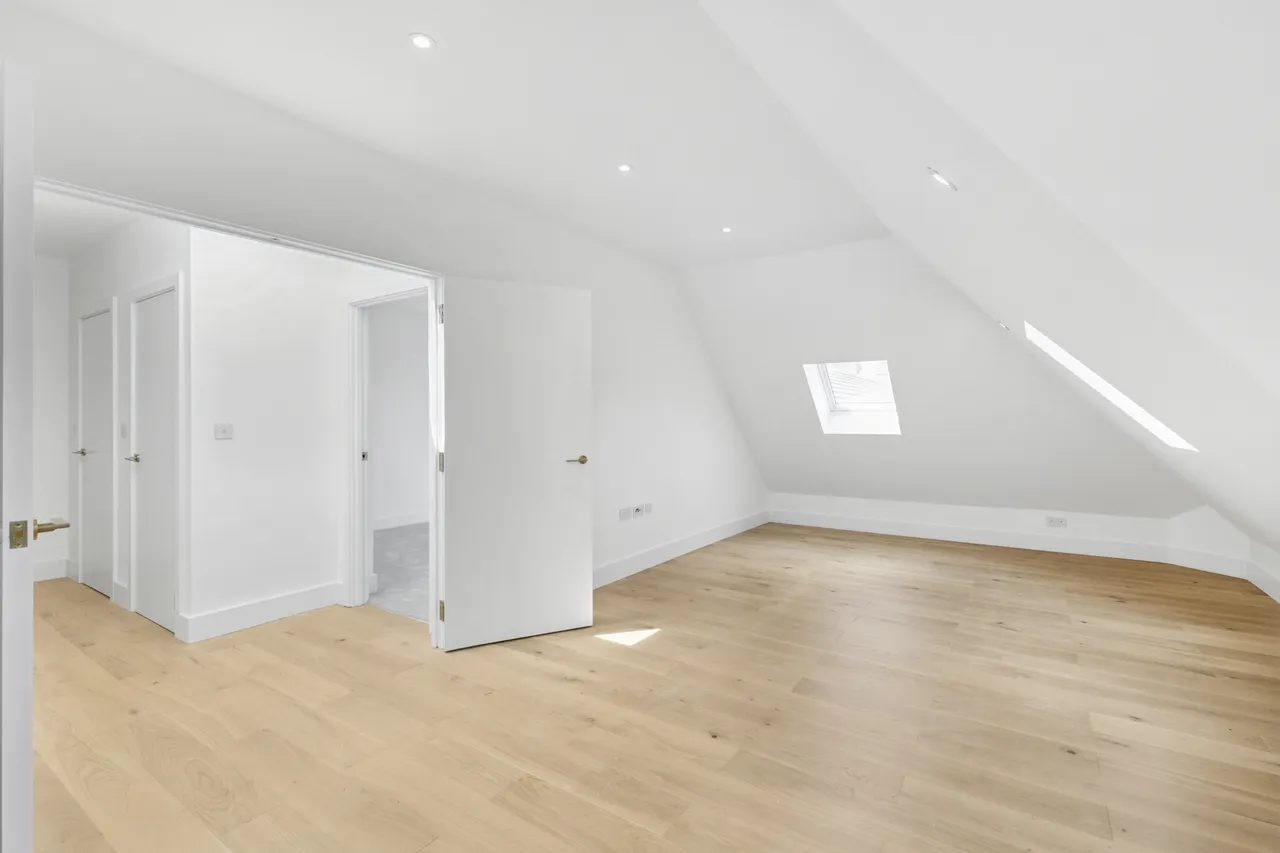 Ionic Apartments Bessborough, HA1, photo 3