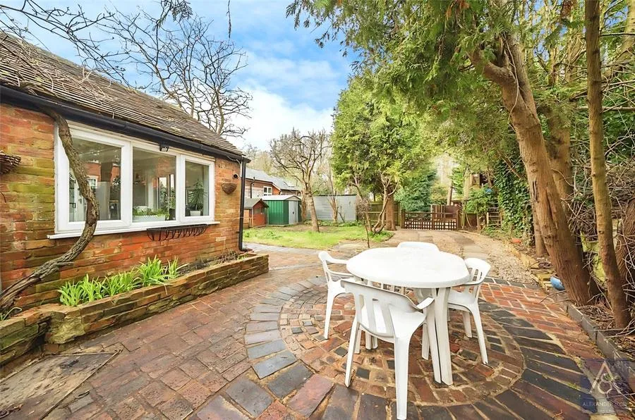 Nelson Street, Buckingham, MK18, photo 22