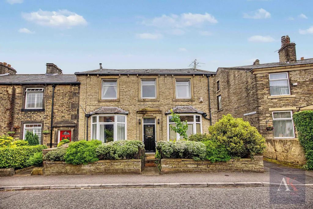 4 bed house for sale — Calderbrook Road Littleborough, Rochdale OL15 9HL