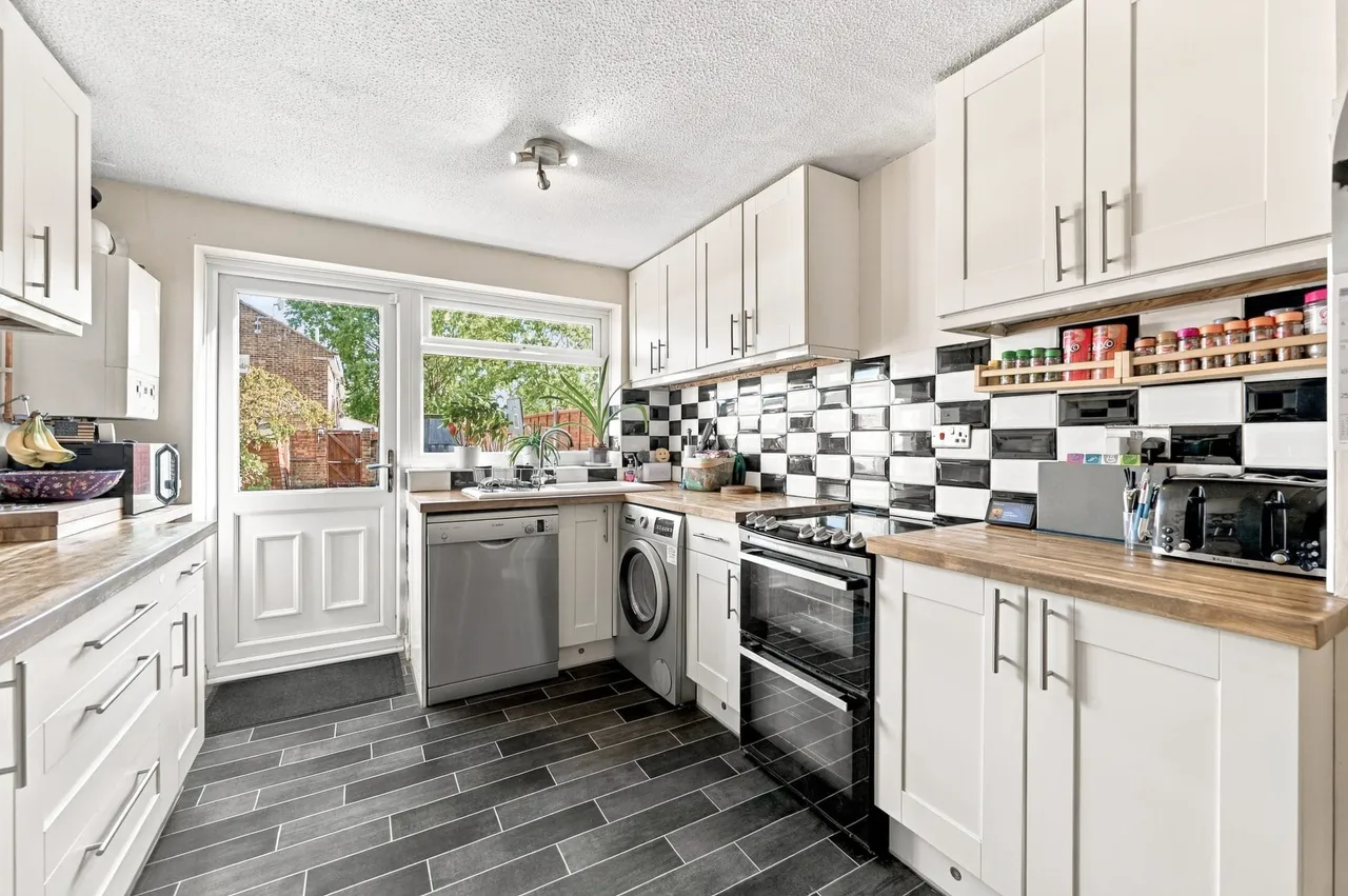Magenta Close, Bletchley, MK2, photo 8