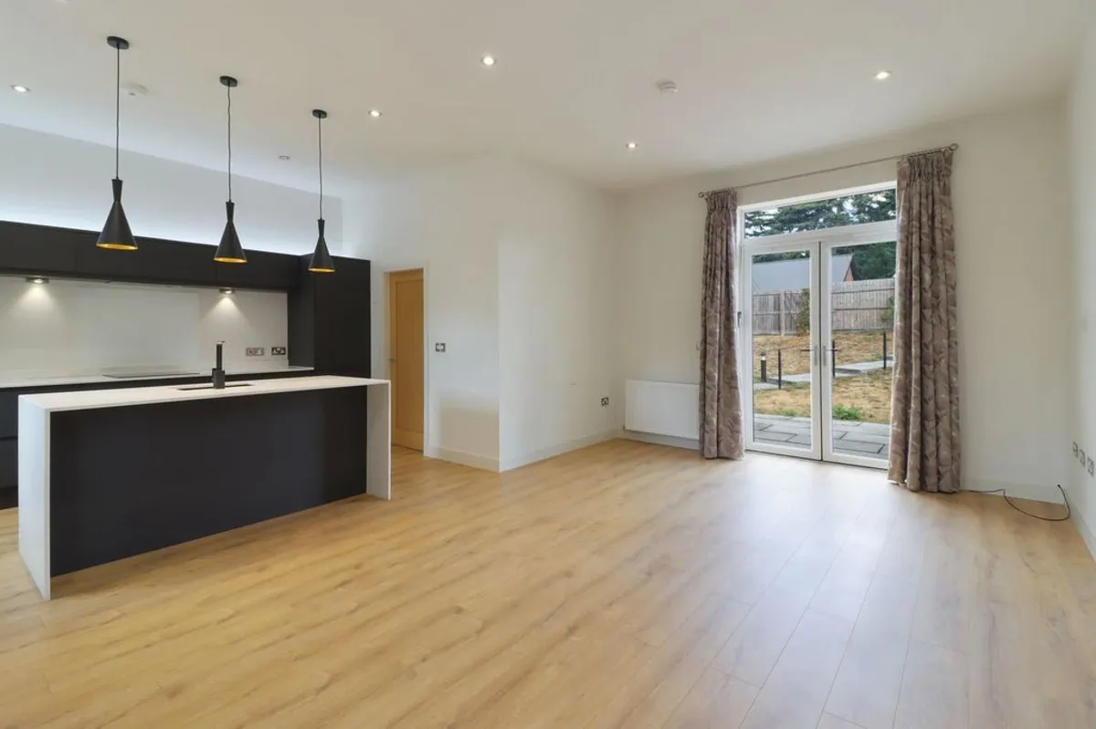 Barrowby Court, Worksop, S81, photo 3