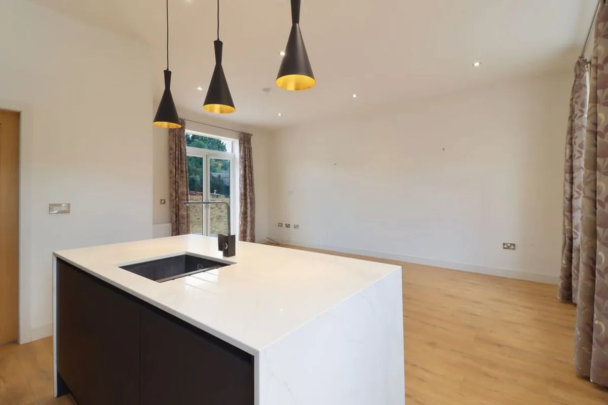 Barrowby Court, Worksop, S81, photo 5