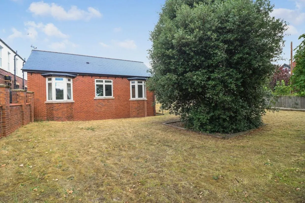 Barrowby Court, Worksop, S81, photo 13