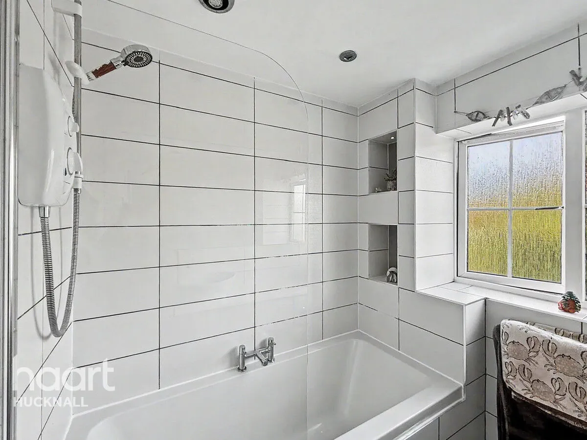 Sussex Close, Nottingham, NG16, photo 13