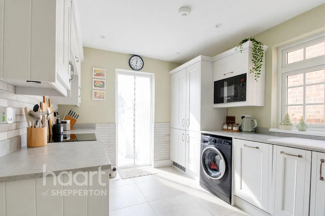 Marion Avenue, Shepperton, TW17, photo 3