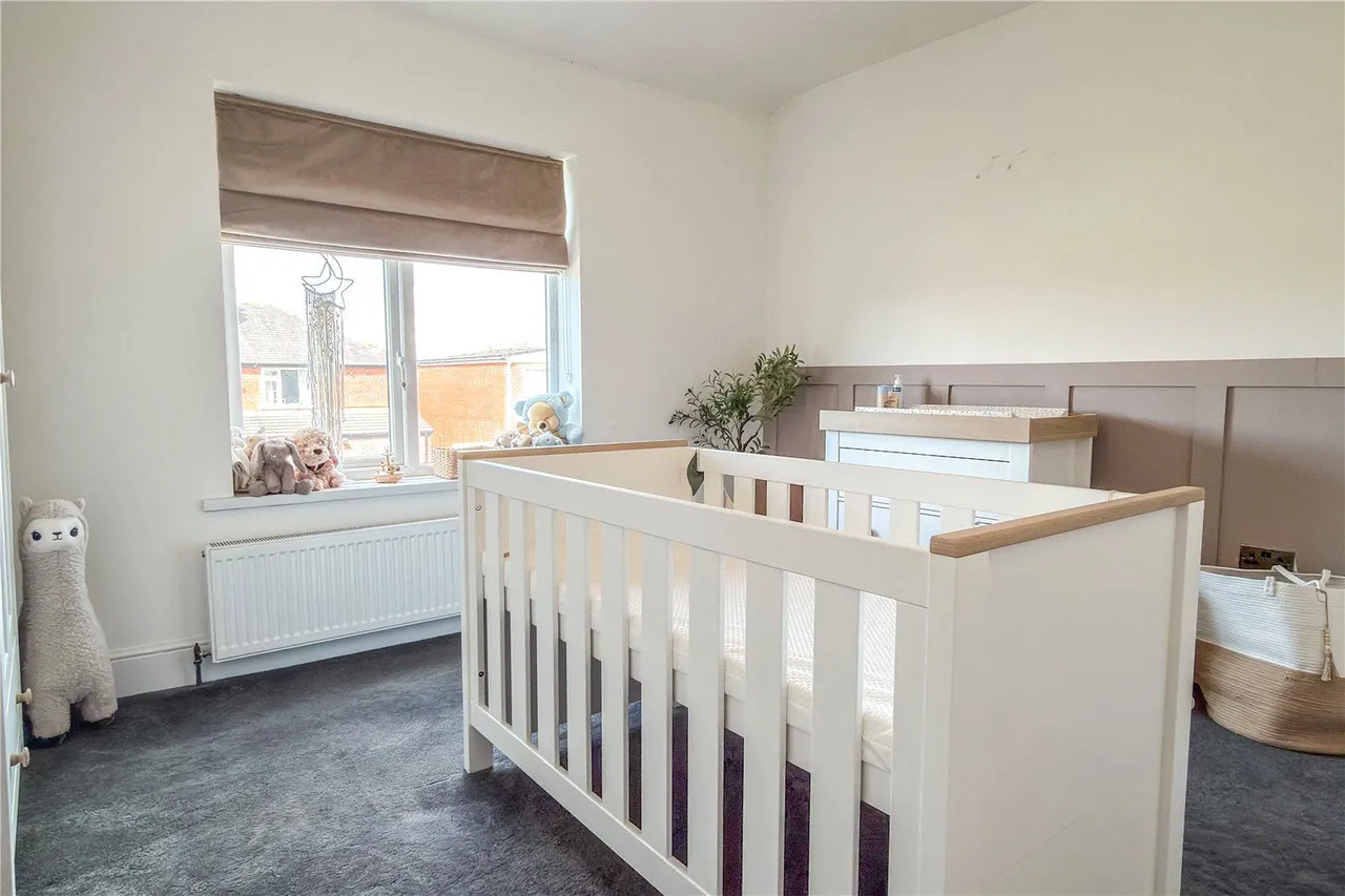 Broadway, Chadderton, OL9, photo 15