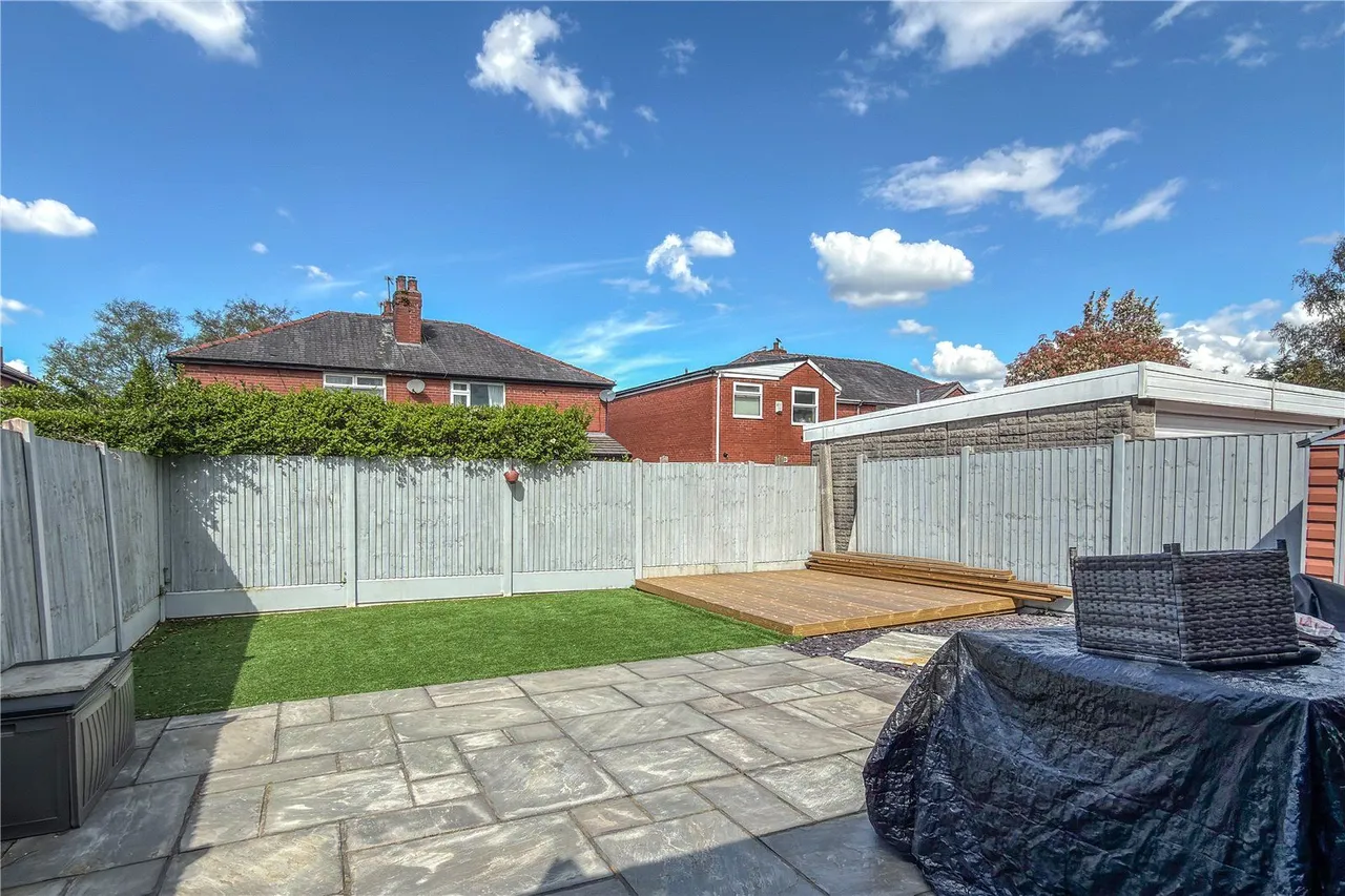 Broadway, Chadderton, OL9, photo 19