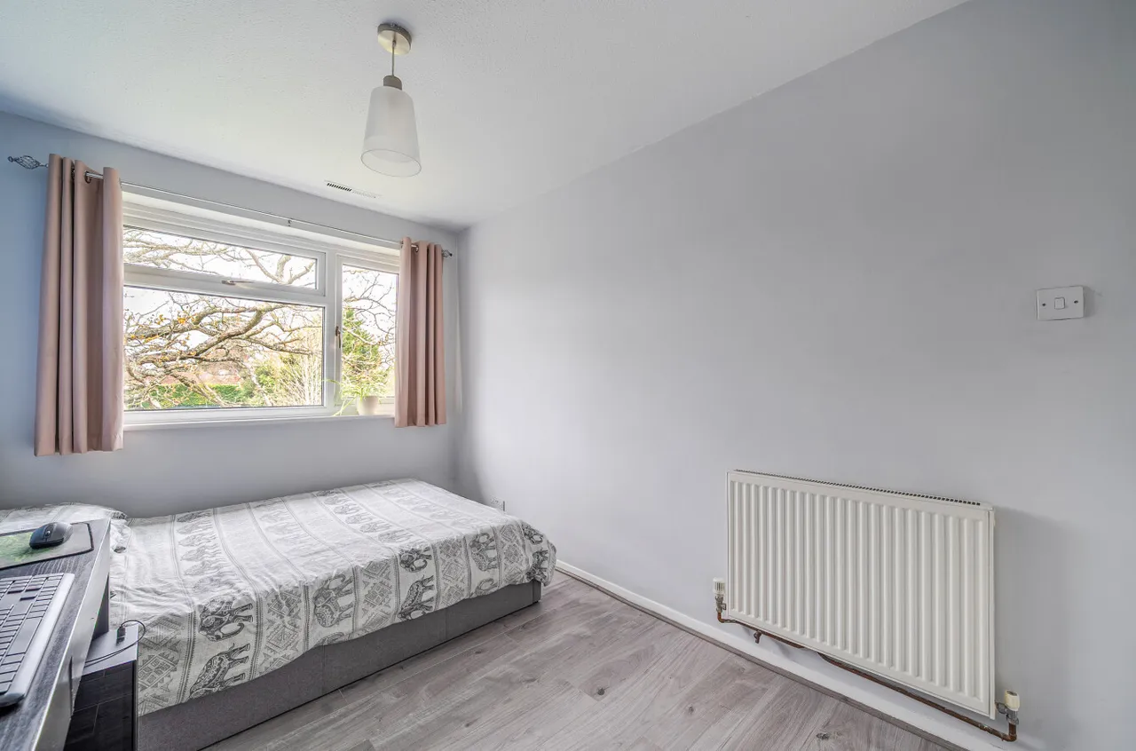 Oakdene Court, Walton-On-Thames, KT12, photo 10