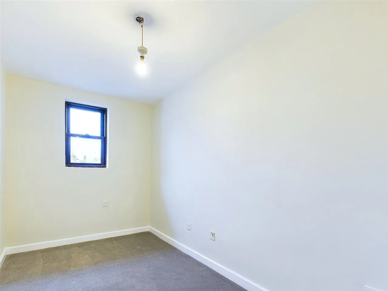 Station Road, Hampton, TW12, photo 5