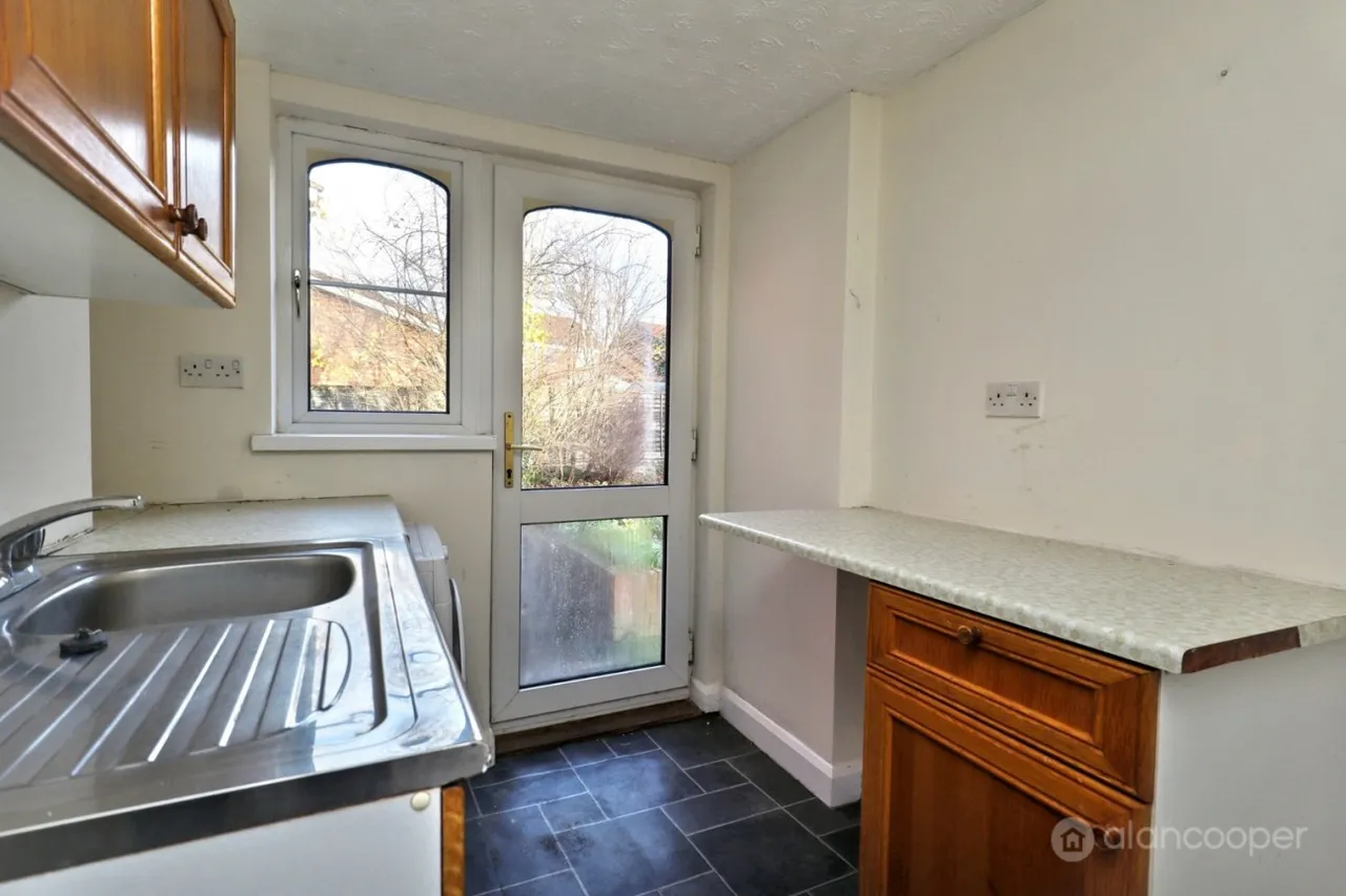 Tiverton Drive, Horeston Grange, CV11, photo 10