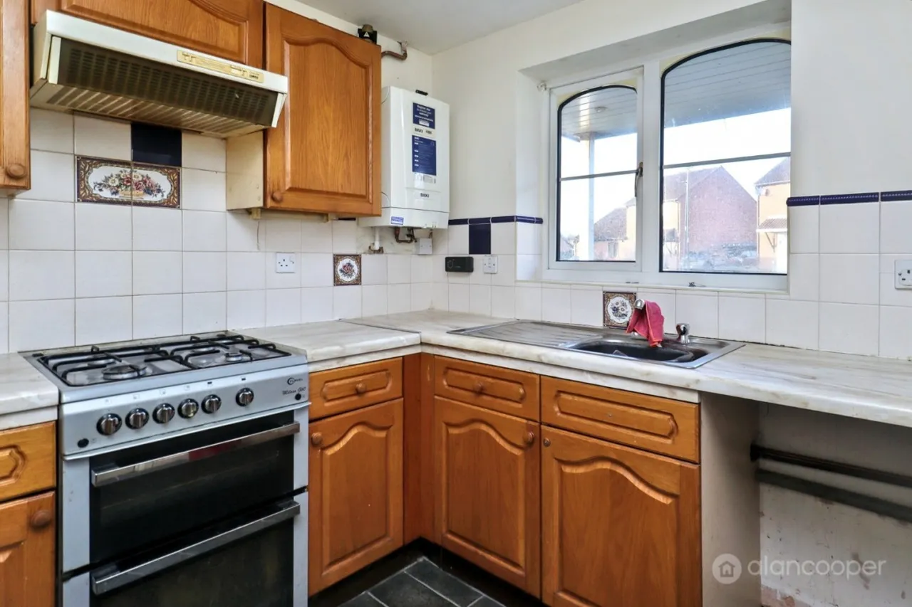 Tiverton Drive, Horeston Grange, CV11, photo 9
