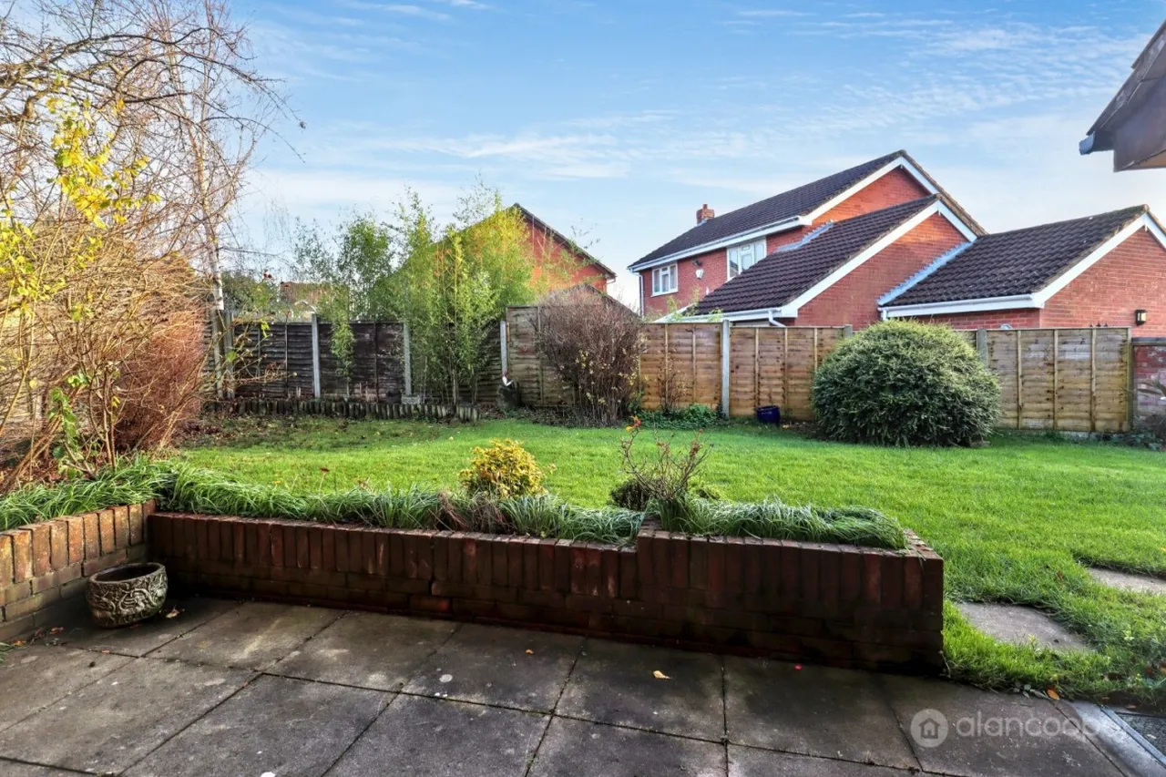 Tiverton Drive, Horeston Grange, CV11, photo 22