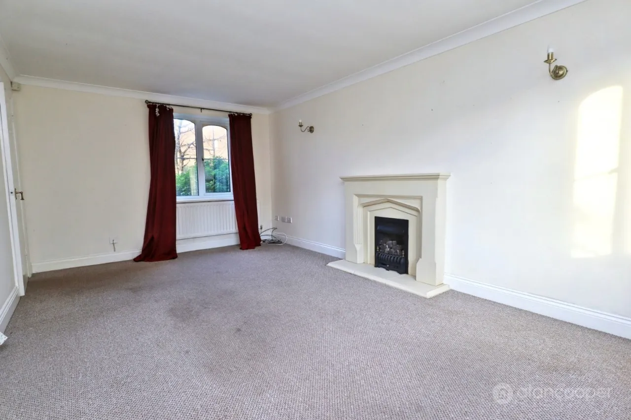 Tiverton Drive, Horeston Grange, CV11, photo 4