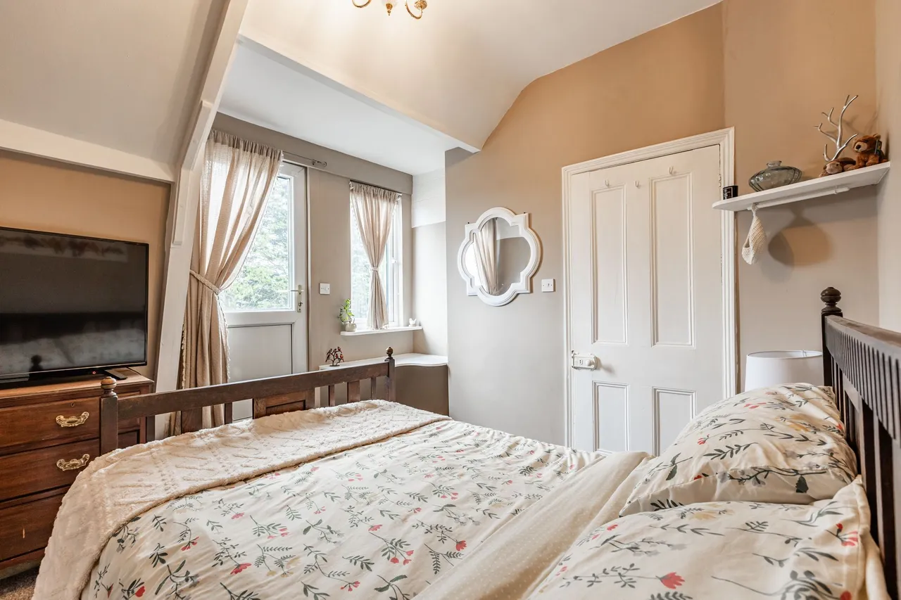 Victorian End-of-Terrace Property in, photo 11