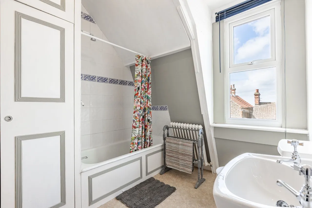 Victorian End-of-Terrace Property in, photo 14