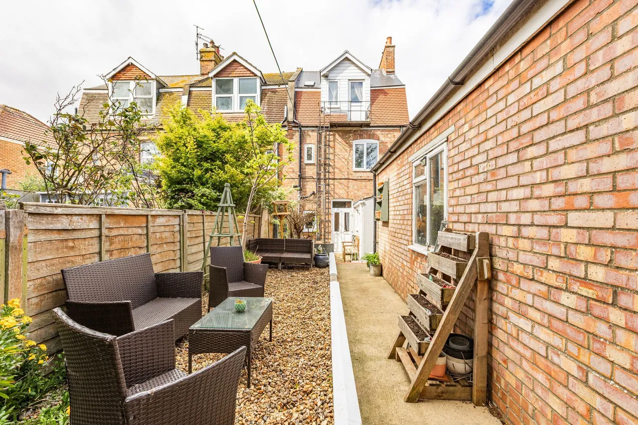 Victorian End-of-Terrace Property in, photo 16