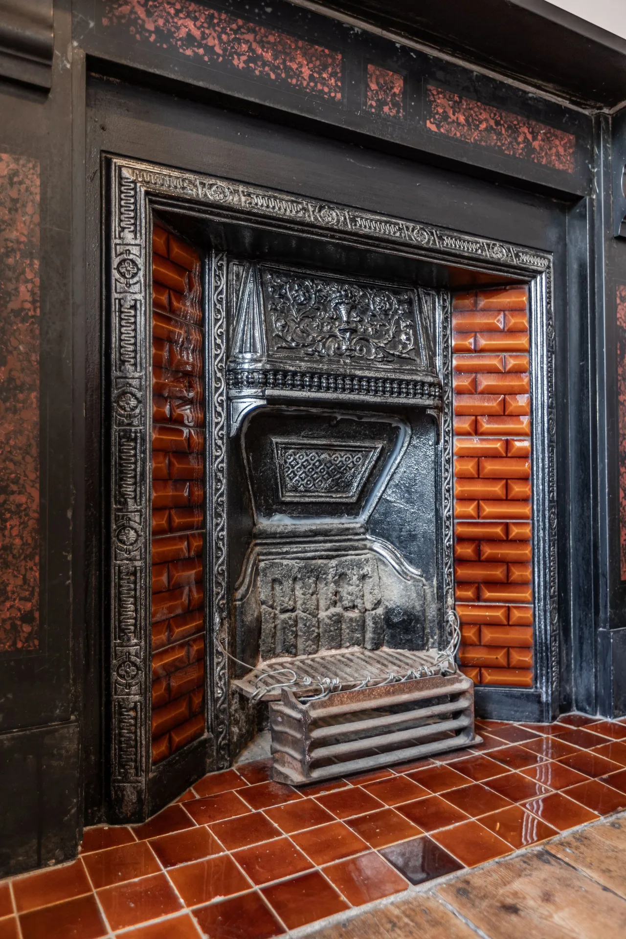 Victorian End-of-Terrace Property in, photo 9