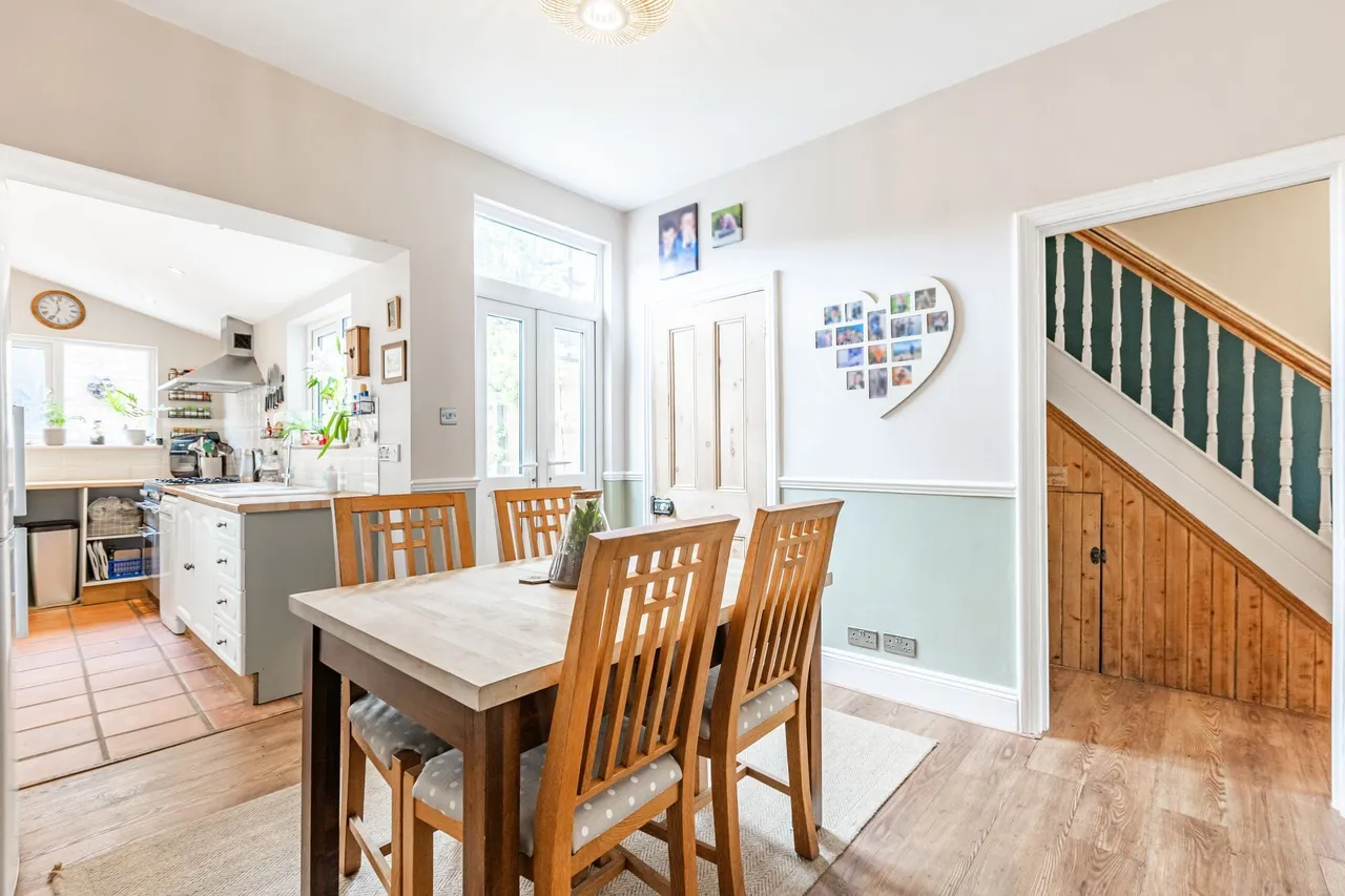 Victorian End-of-Terrace Property in, photo 2