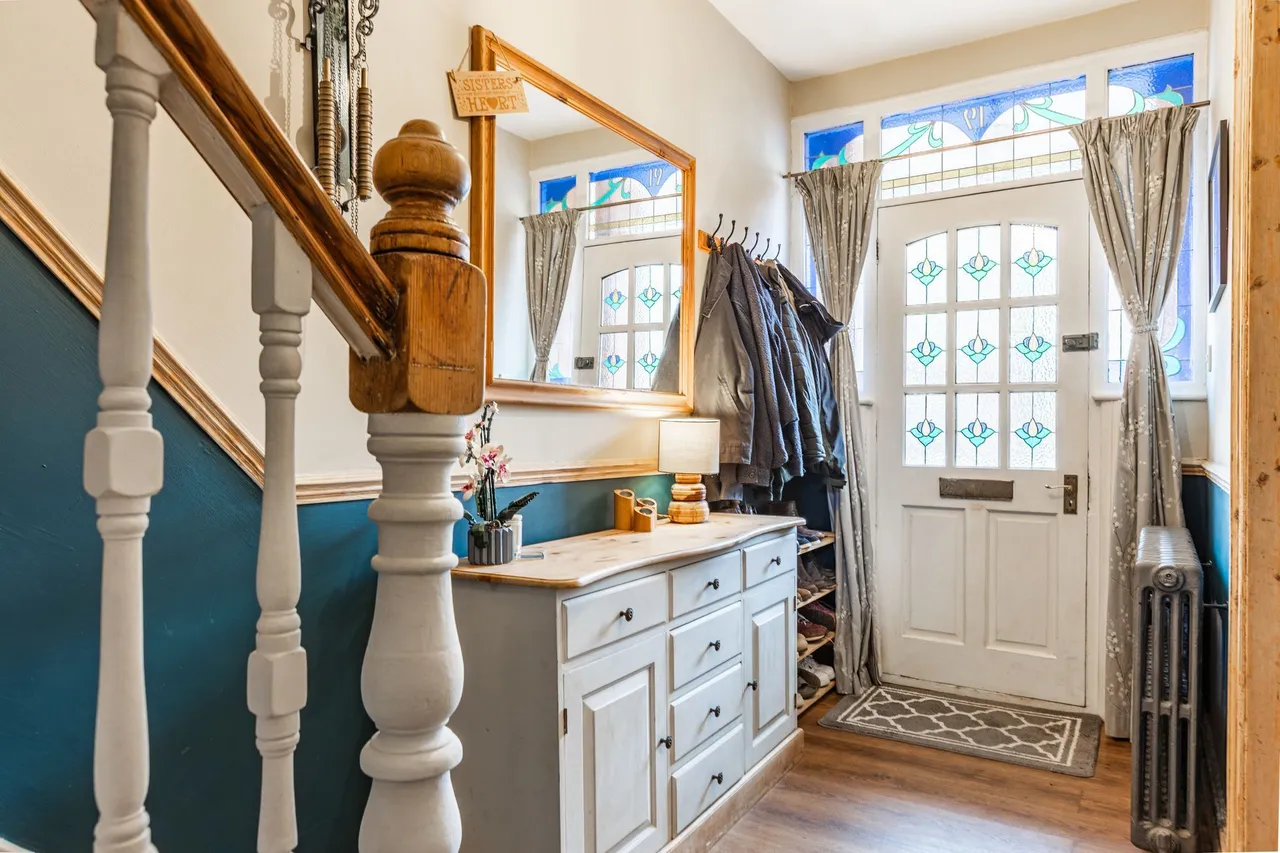 Victorian End-of-Terrace Property in, photo 5
