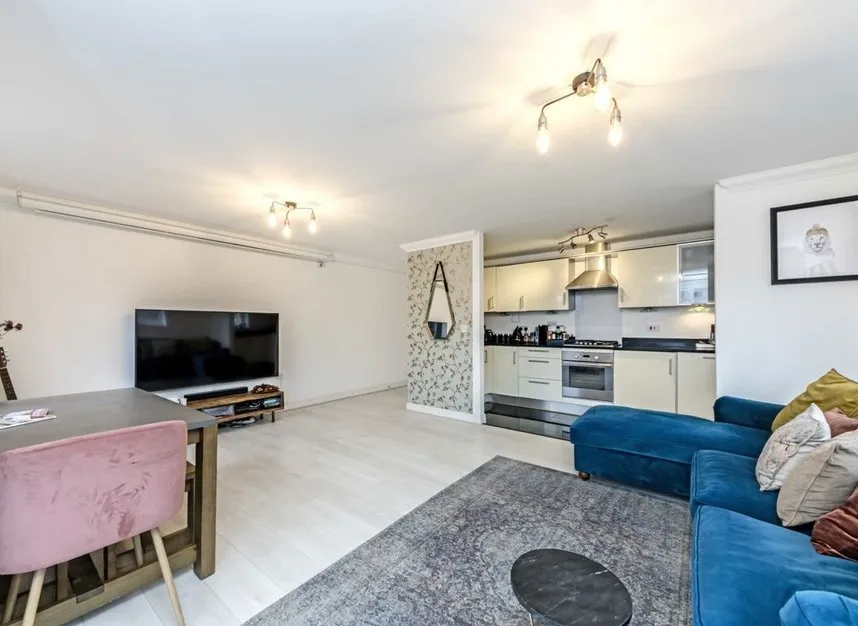 Fairwater Drive, Shepperton, TW17, photo 4