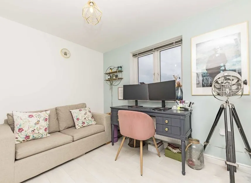 Fairwater Drive, Shepperton, TW17, photo 5