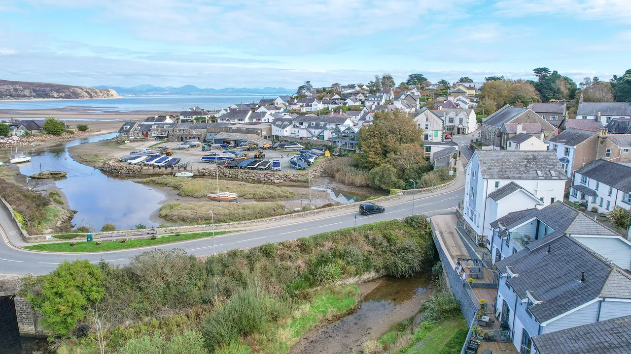 2b, Pen Y Bont, Abersoch, Pwllheli, Gwynedd, LL53 7HQ, photo 5