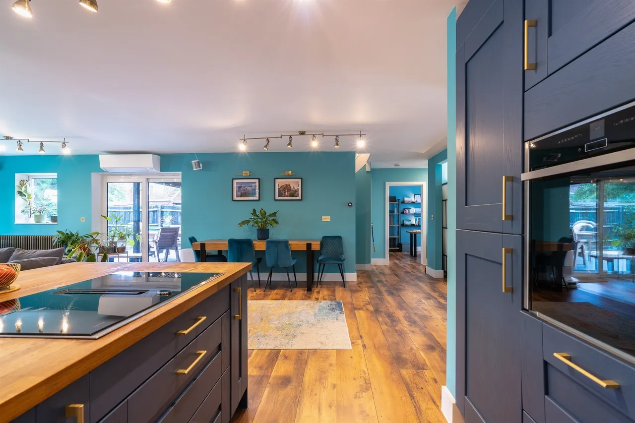 Stoke Road, Bletchley, MK2, photo 13