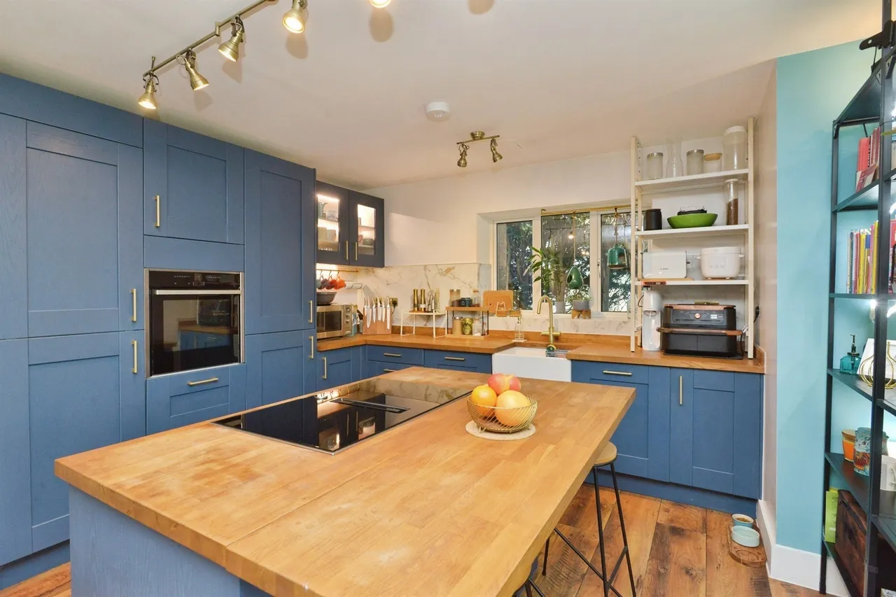 Stoke Road, Bletchley, MK2, photo 10